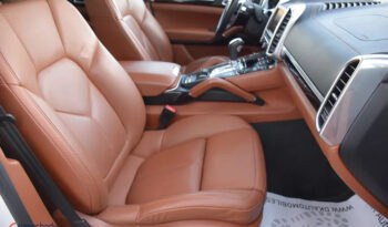 Porsche Cayenne | 4×4 (stały) | Automatyczna | 262 KM | Biały full