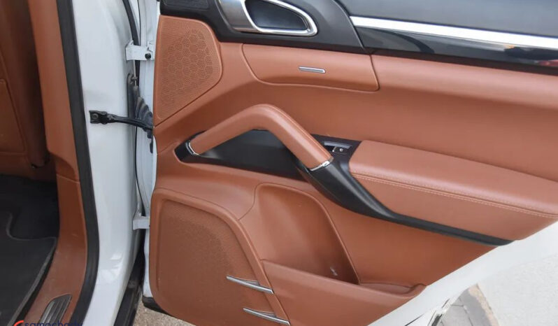 Porsche Cayenne | 4×4 (stały) | Automatyczna | 262 KM | Biały full