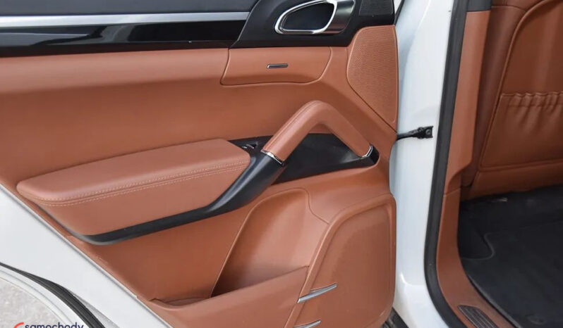 Porsche Cayenne | 4×4 (stały) | Automatyczna | 262 KM | Biały full