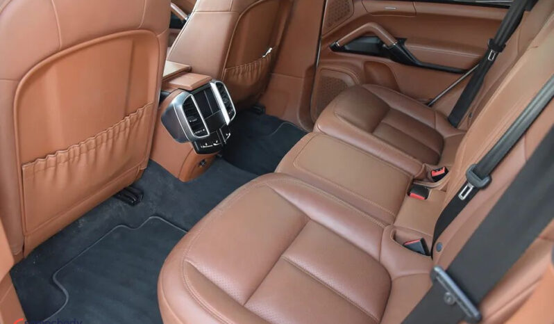 Porsche Cayenne | 4×4 (stały) | Automatyczna | 262 KM | Biały full