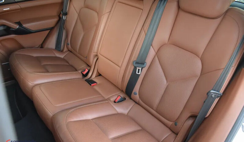 Porsche Cayenne | 4×4 (stały) | Automatyczna | 262 KM | Biały full