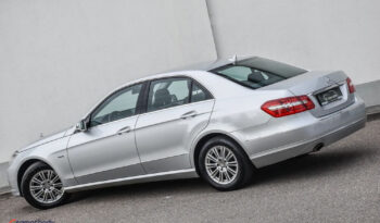 MERCEDES-BENZ Klasa E | RWD (tył) | Automatyczna | 184 KM | Srebrny full