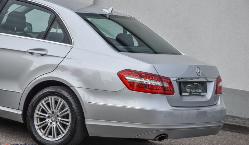 MERCEDES-BENZ Klasa E | RWD (tył) | Automatyczna | 184 KM | Srebrny full