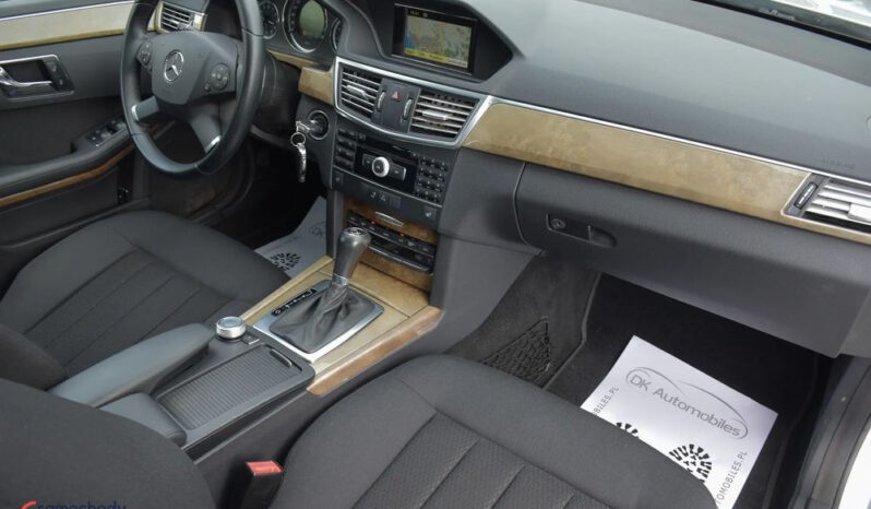 MERCEDES-BENZ Klasa E | RWD (tył) | Automatyczna | 184 KM | Srebrny full