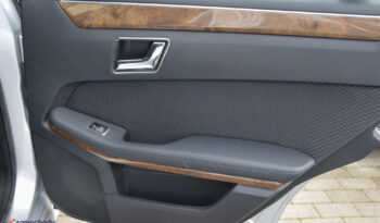 MERCEDES-BENZ Klasa E | RWD (tył) | Automatyczna | 184 KM | Srebrny full