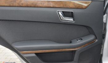 MERCEDES-BENZ Klasa E | RWD (tył) | Automatyczna | 184 KM | Srebrny full