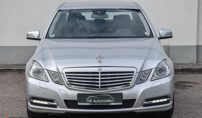 MERCEDES-BENZ Klasa E | RWD (tył) | Automatyczna | 184 KM | Srebrny full