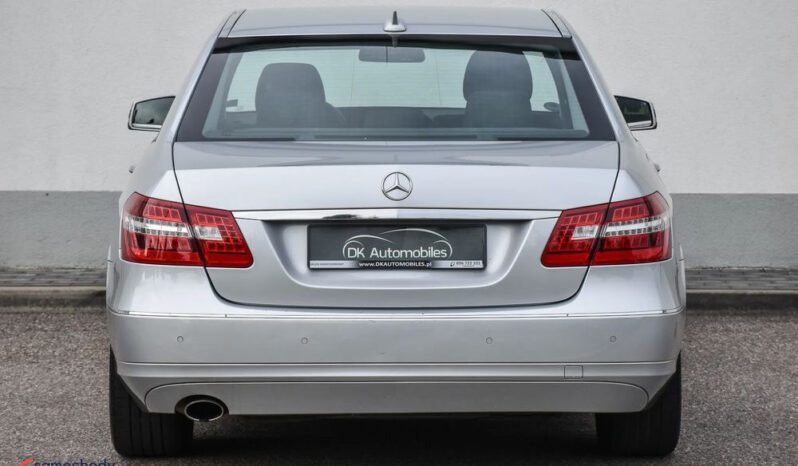 MERCEDES-BENZ Klasa E | RWD (tył) | Automatyczna | 184 KM | Srebrny full