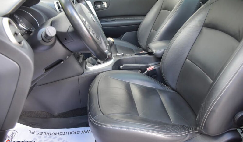 NISSAN Qashqai+2  | 4×4 (doł. ręcznie) | Manualna | 150 KM | Czarny full