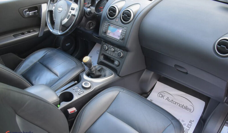 NISSAN Qashqai+2  | 4×4 (doł. ręcznie) | Manualna | 150 KM | Czarny full
