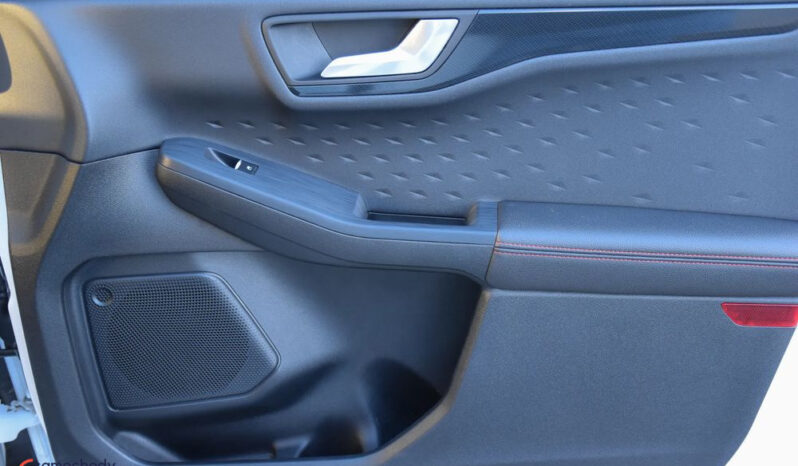 FORD Kuga  | 4×4 (stały) | Automatyczna | 190 KM | Biały full