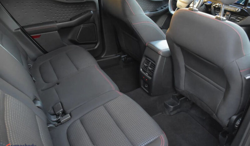 FORD Kuga  | 4×4 (stały) | Automatyczna | 190 KM | Biały full
