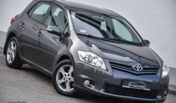 Toyota Auris  | Fwd (Przód) | Manualna | 126 Km | Szary