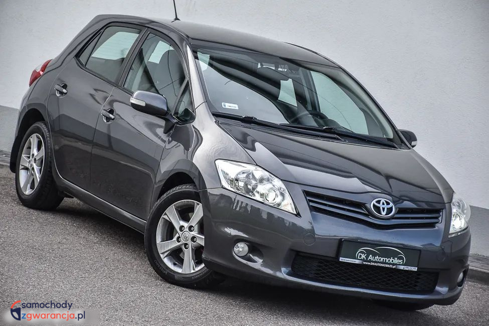 Toyota Auris  | Fwd (Przód) | Manualna | 126 Km | Szary