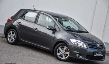 TOYOTA Auris  | FWD (przód) | Manualna | 126 KM | Szary full