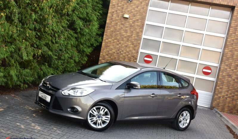FORD Focus  | FWD (przód) | Manualna | 95 KM | Brązowy full