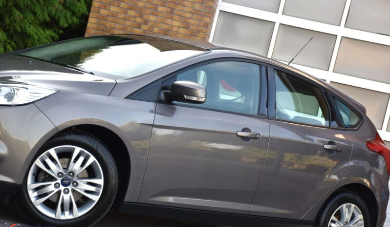 FORD Focus  | FWD (przód) | Manualna | 95 KM | Brązowy full