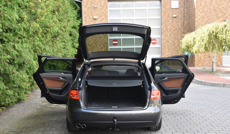 AUDI A4  | FWD (przód) | Manualna | 136 KM | Brązowy full