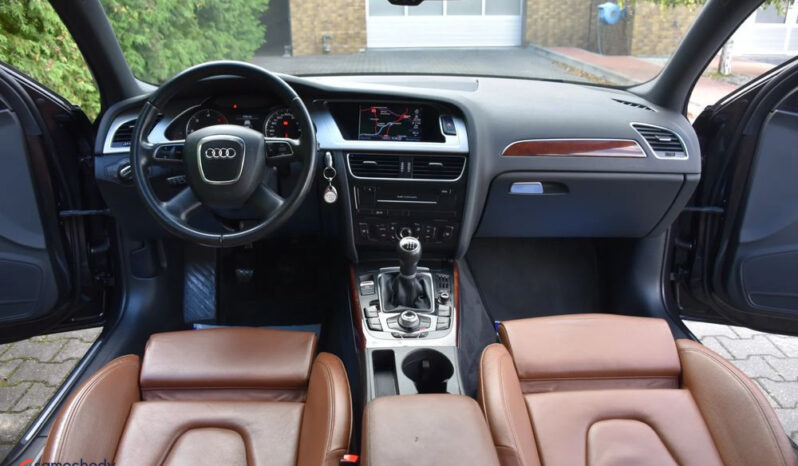 AUDI A4  | FWD (przód) | Manualna | 136 KM | Brązowy full