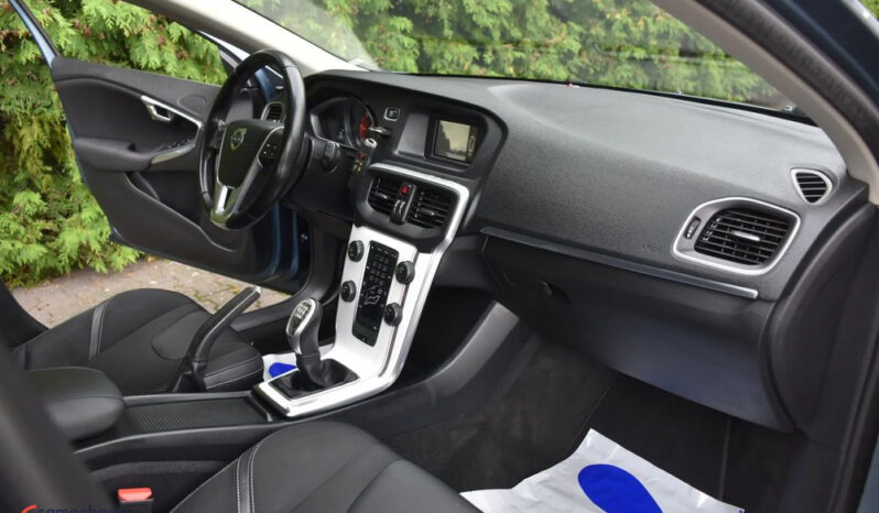 VOLVO V40  | FWD (przód) | Manualna | 115 KM | Niebieski full