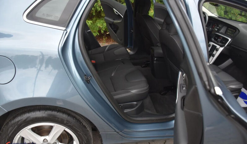 VOLVO V40  | FWD (przód) | Manualna | 115 KM | Niebieski full