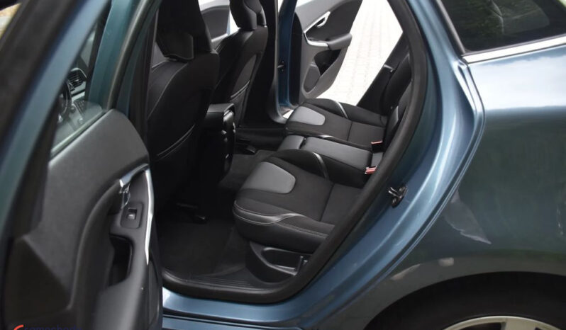 VOLVO V40  | FWD (przód) | Manualna | 115 KM | Niebieski full