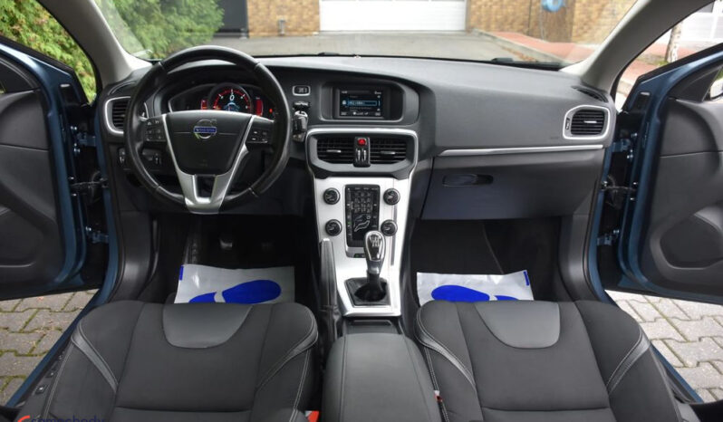 VOLVO V40  | FWD (przód) | Manualna | 115 KM | Niebieski full