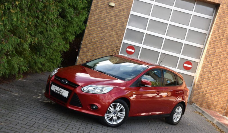 Ford Focus  | Fwd (Przód) | Manualna | 115 Km | Czerwony