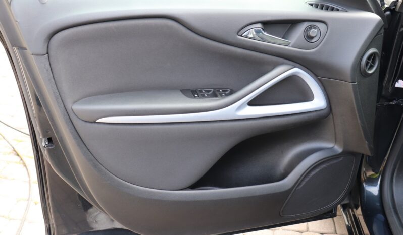 OPEL Zafira  | 2015 | 140 KM | 1364cm3 | Czarny full