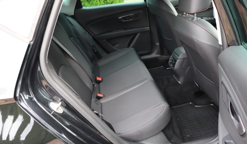 SEAT Leon  | 2018 | 150 KM | 1968cm3 | Czarny full