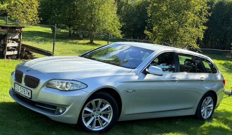 BMW Seria 5 | 4×4 (stały) | Automatyczna | 245 KM | Srebrny full