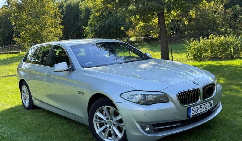 BMW Seria 5 | 4×4 (stały) | Automatyczna | 245 KM | Srebrny full