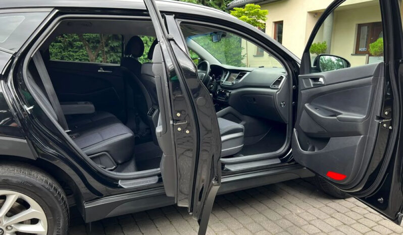 HYUNDAI Tucson  | FWD (przód) | Manualna | 132 KM | Czarny full
