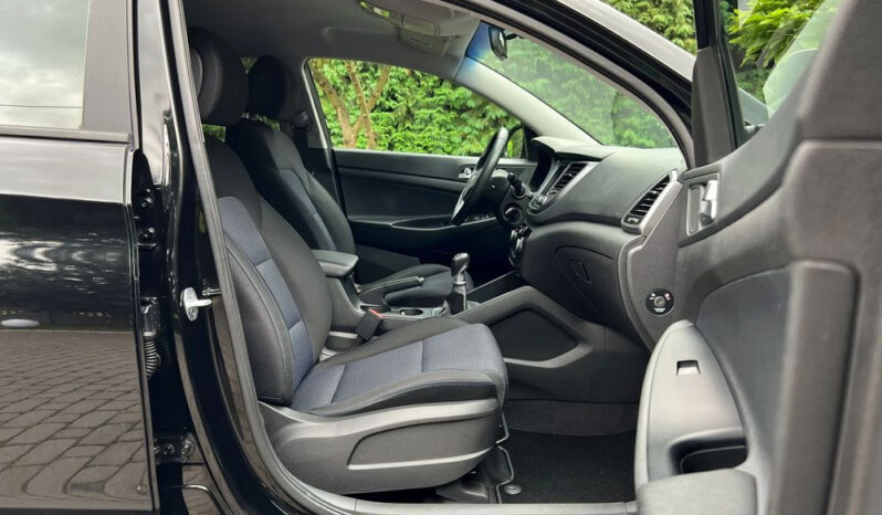HYUNDAI Tucson  | FWD (przód) | Manualna | 132 KM | Czarny full