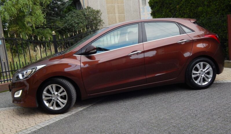 HYUNDAI I30  | FWD (przód) | Manualna | 135 KM | Brązowy full