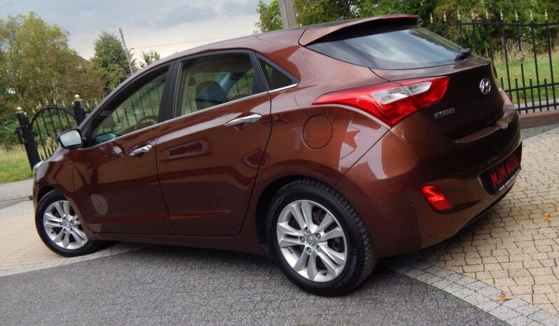 HYUNDAI I30  | FWD (przód) | Manualna | 135 KM | Brązowy full