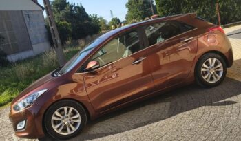 HYUNDAI I30  | FWD (przód) | Manualna | 135 KM | Brązowy full