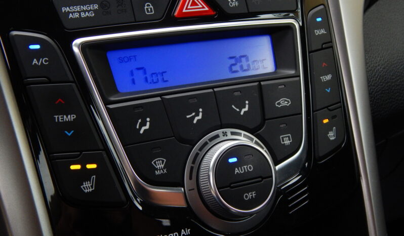 HYUNDAI I30  | FWD (przód) | Manualna | 135 KM | Brązowy full