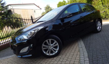 HYUNDAI I30  | FWD (przód) | Manualna | 99 KM | Czarny full