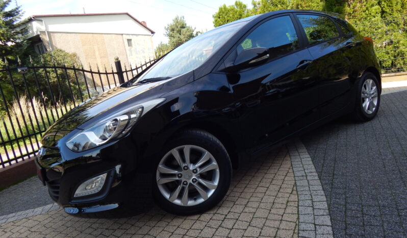 HYUNDAI I30  | FWD (przód) | Manualna | 99 KM | Czarny full