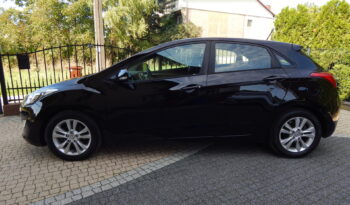 HYUNDAI I30  | FWD (przód) | Manualna | 99 KM | Czarny full