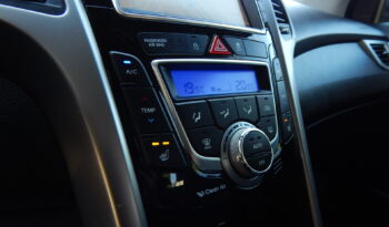 HYUNDAI I30  | FWD (przód) | Manualna | 99 KM | Czarny full