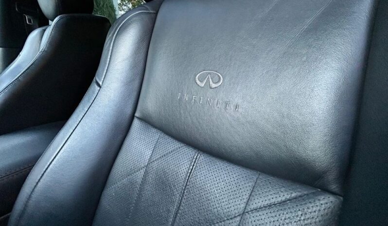 Infiniti FX | 4×4 (doł. automatycznie) | Manualna | 238 KM | Biały full