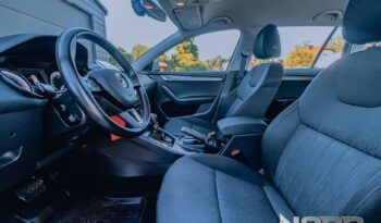 SKODA Octavia  | FWD (przód) | Automatyczna | 115 KM | Srebrny full