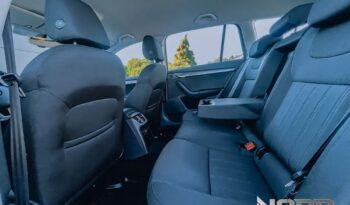 SKODA Octavia  | FWD (przód) | Automatyczna | 115 KM | Srebrny full