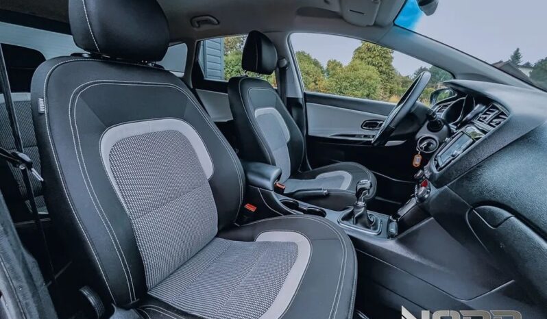 KIA Ceed  | FWD (przód) | Manualna | 120 KM | Szary full