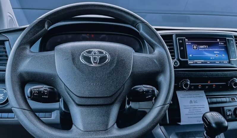 TOYOTA ProAce | 4×4 (doł. ręcznie) | Manualna | 122 KM | Czarny full