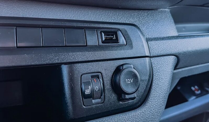 TOYOTA ProAce | 4×4 (doł. ręcznie) | Manualna | 122 KM | Czarny full