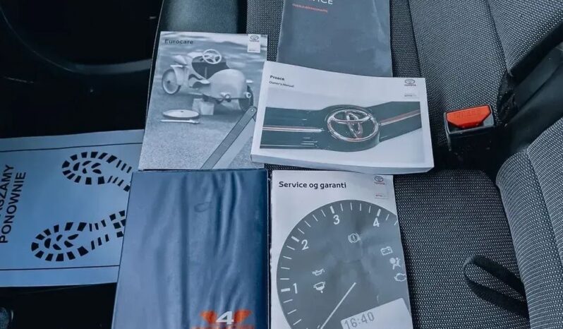 TOYOTA ProAce | 4×4 (doł. ręcznie) | Manualna | 122 KM | Czarny full