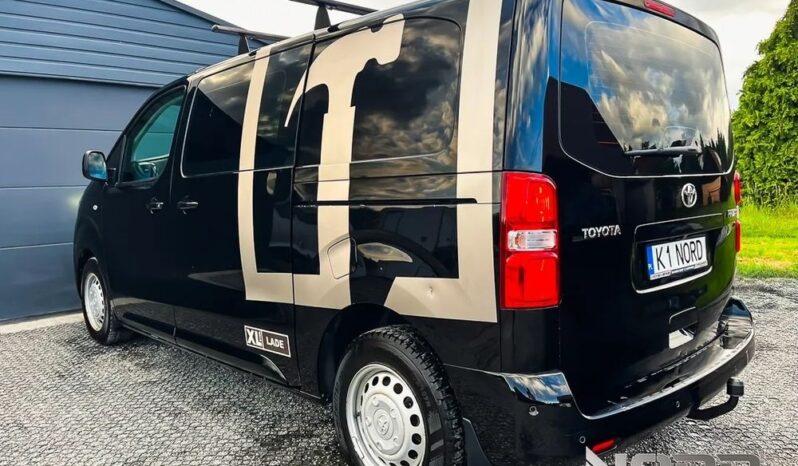 TOYOTA ProAce | 4×4 (doł. ręcznie) | Manualna | 122 KM | Czarny full